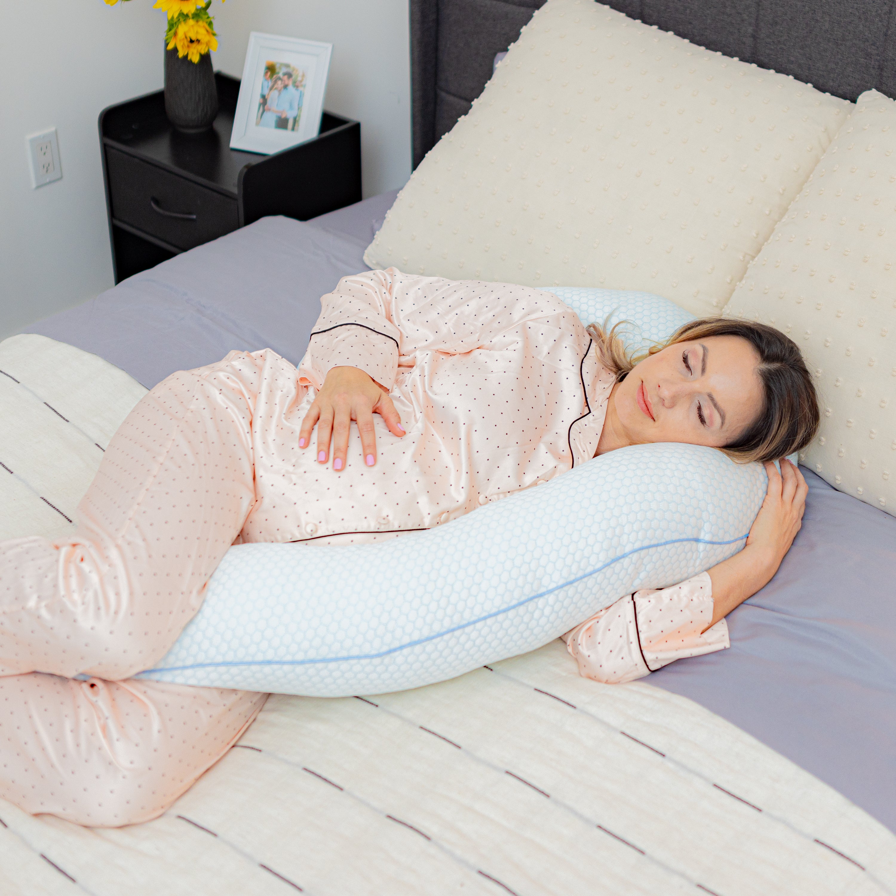 Contour Swan Pillow, Cool XL